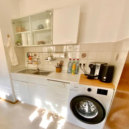 Ruhe & Charme - Family For 4 People, Self-check-in, Free Parking, U-bahn, Netflix Апартаменты *
