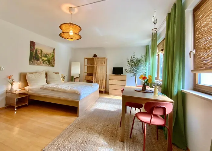 Ruhe & Charme - Family For 4 People, Self-check-in, Free Parking, U-bahn, Netflix