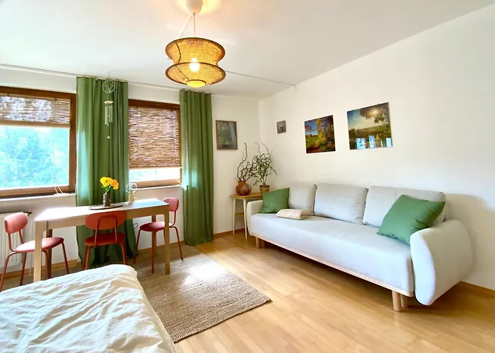 Ruhe & Charme - Family For 4 People, Self-check-in, Free Parking, U-bahn, Netflix * Нюрнберг